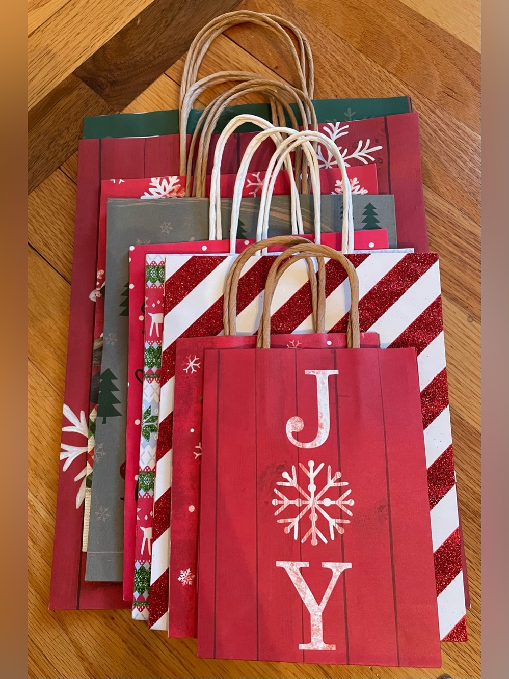 Christmas Gift Bags / Paper / 10 Assorted patterns & sizes as shown